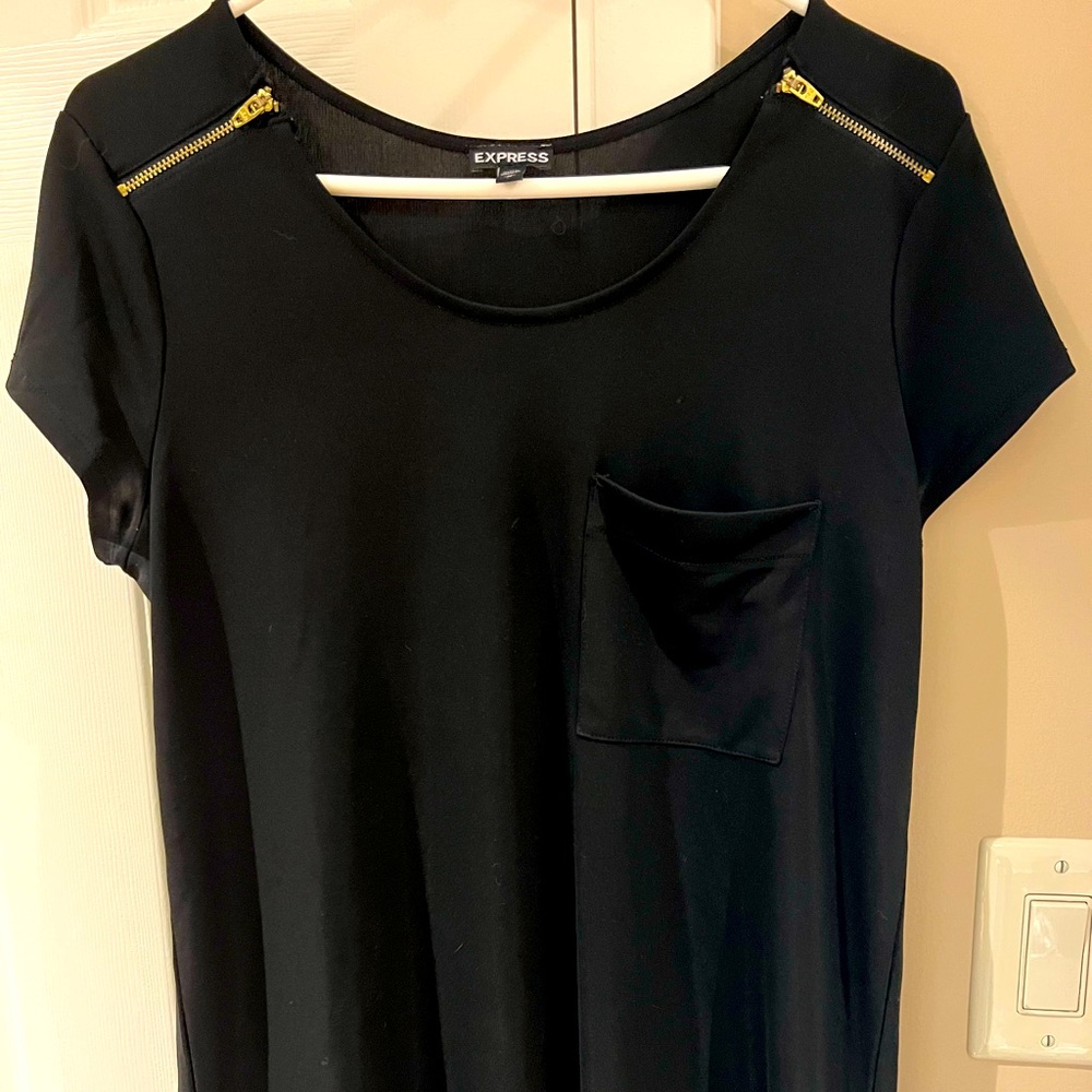 Express Medium Dress/Work Zipper Short Sleeve Tee with Pocket